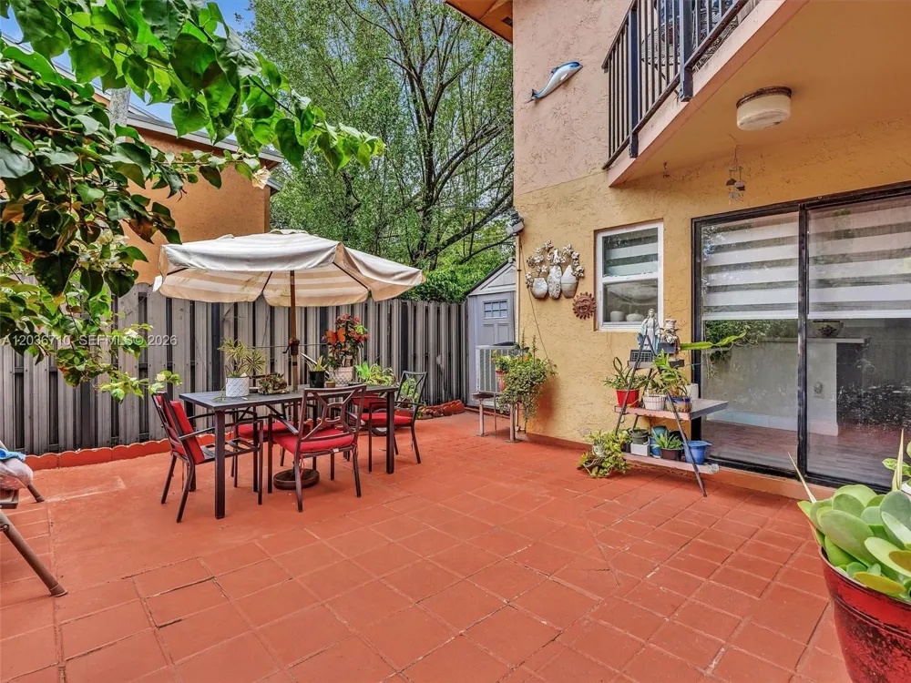3483 SW 52nd Ave Pembroke Park, FL 33023