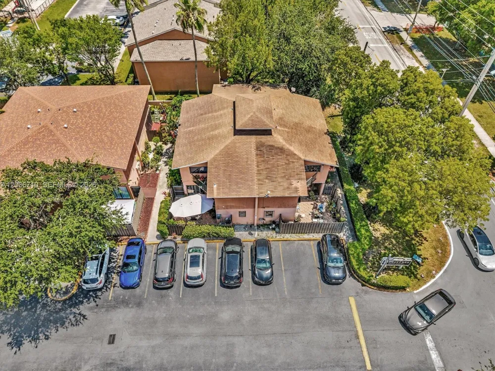 3483 SW 52nd Ave Pembroke Park, FL 33023