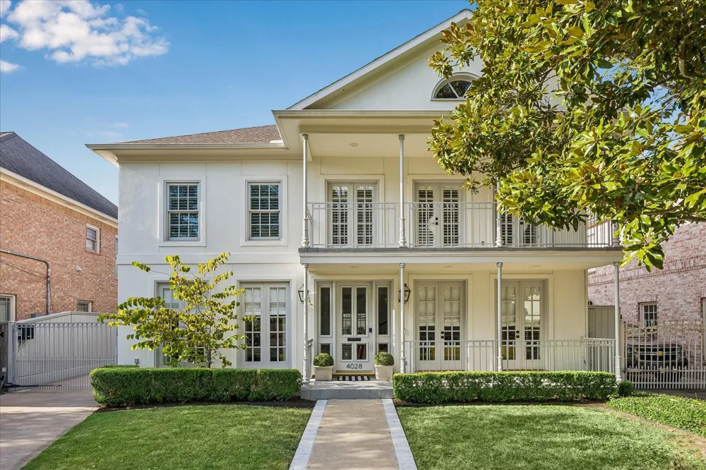 4028 Byron Street West University Place, TX 77005