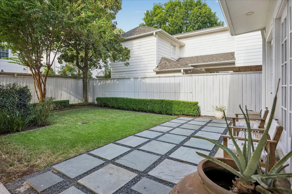 4028 Byron Street West University Place, TX 77005
