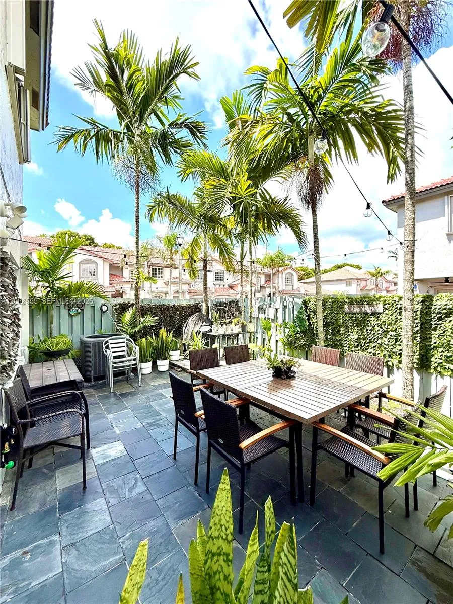 5042 NW 5042 NW 114 CT #5042 Doral, FL 33178