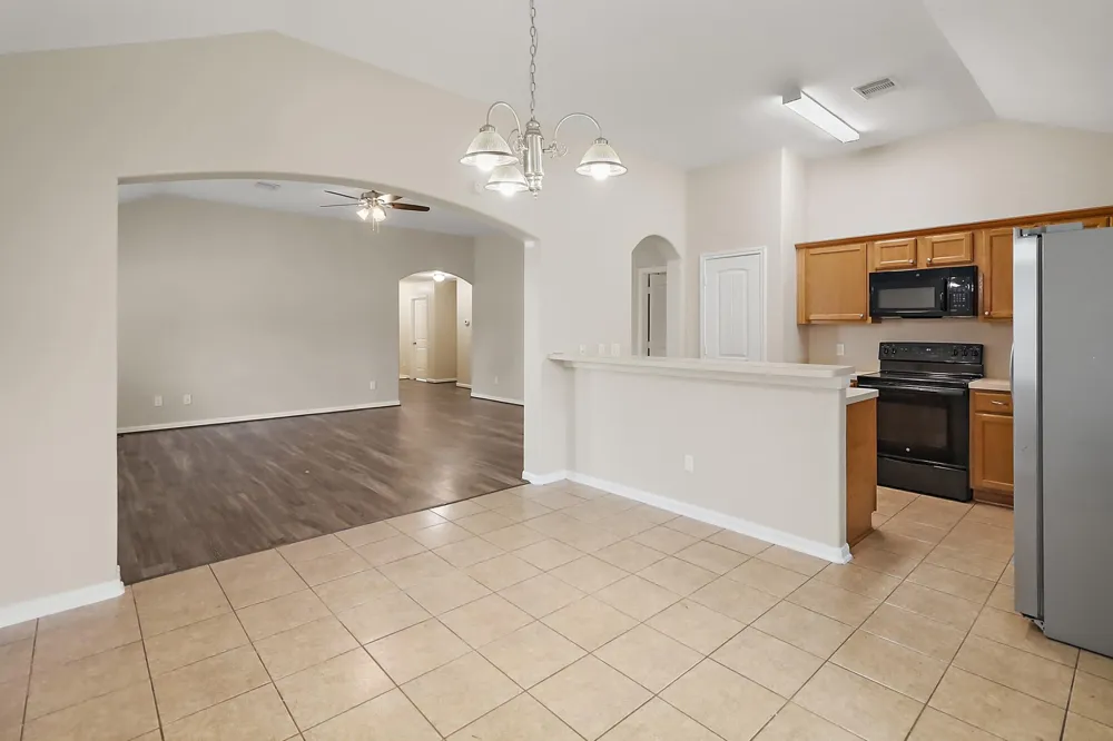 17123 Broken Back Drive Crosby, TX 77532