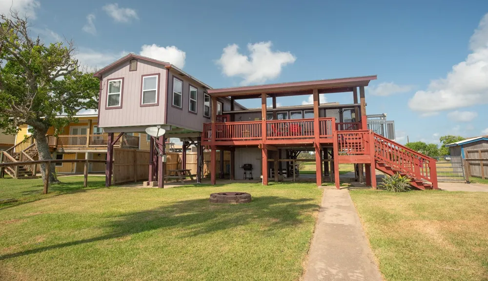 1428 Cr 616 Street Sargent, TX 77414