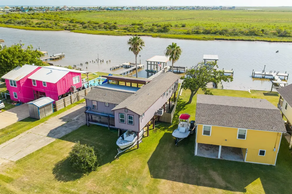 1428 Cr 616 Street Sargent, TX 77414