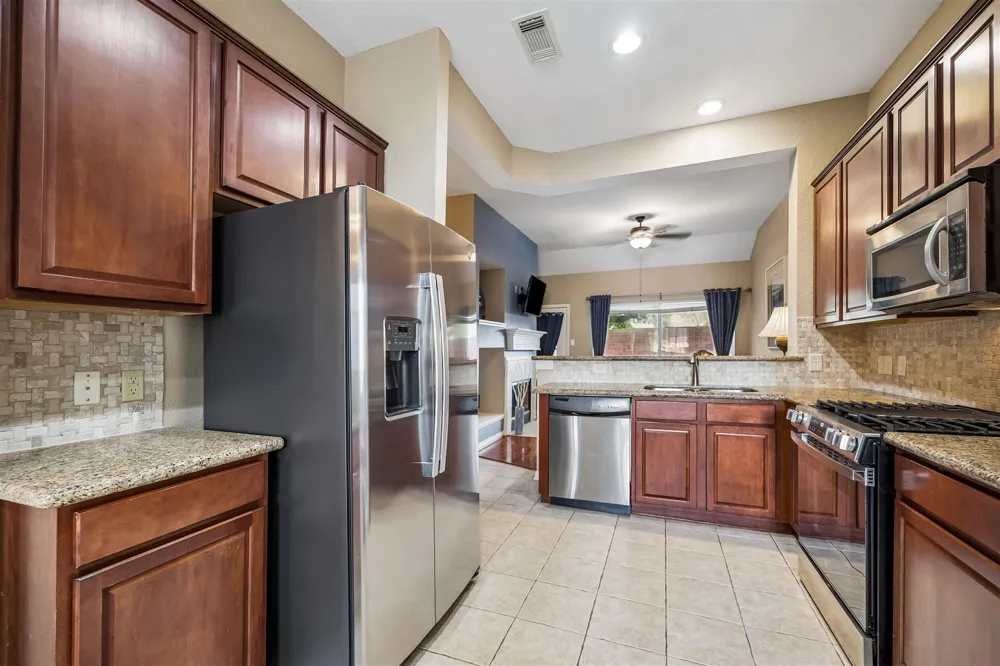 7206 Welshwood Lane Sugar Land, TX 77479