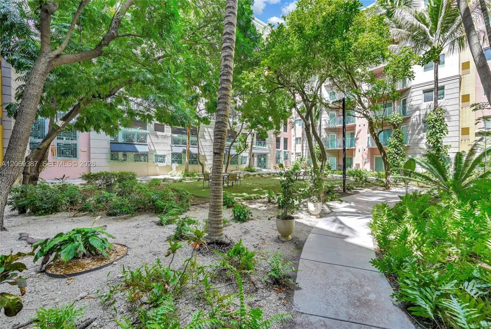 6001 SW 70th St #227 South Miami, FL 33143