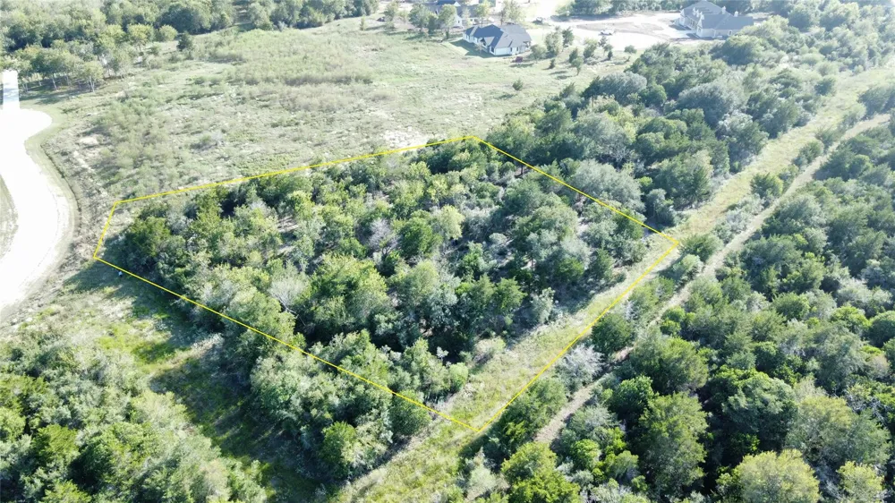 26 Winding Branch Chappell Hill, TX 77426