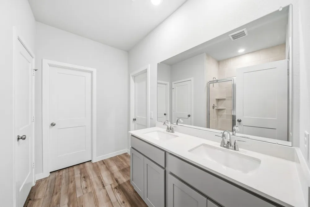11502 Youngquist Drive Mont Belvieu, TX 77535