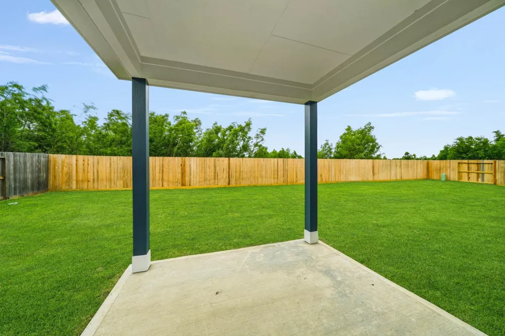 11502 Youngquist Drive Mont Belvieu, TX 77535
