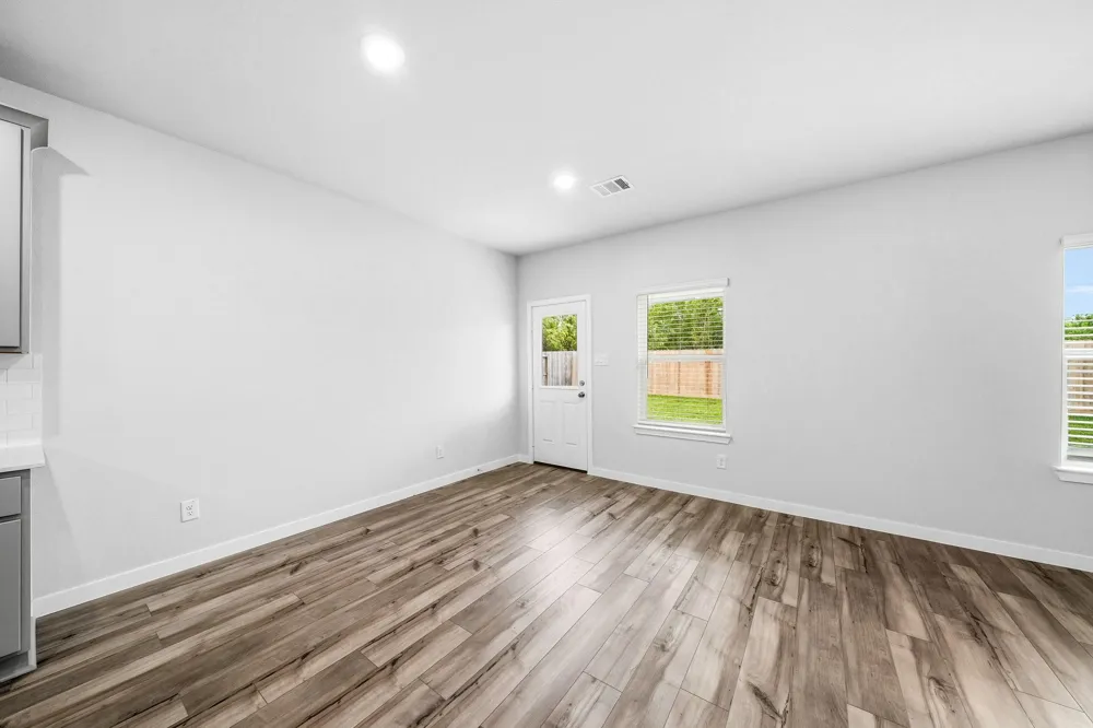 11502 Youngquist Drive Mont Belvieu, TX 77535