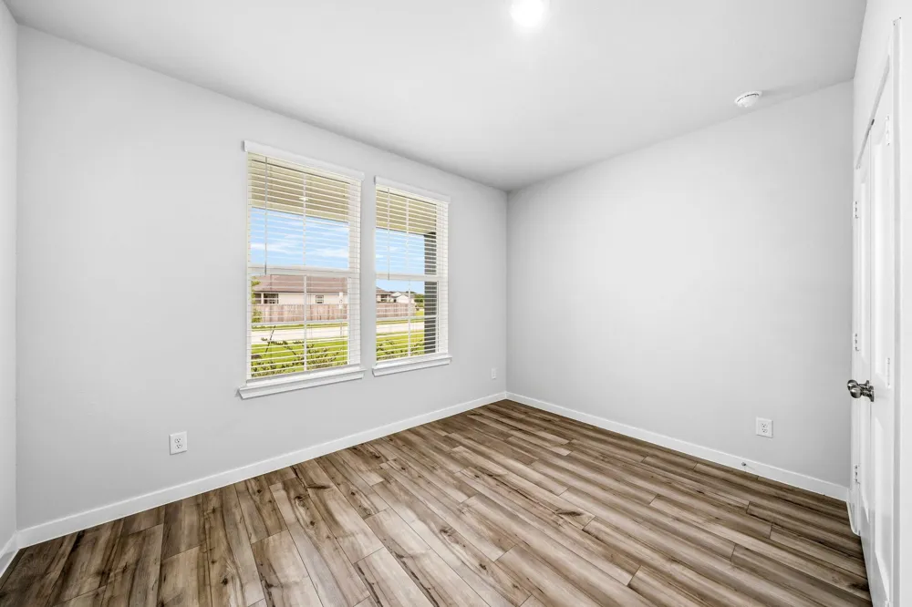 11502 Youngquist Drive Mont Belvieu, TX 77535
