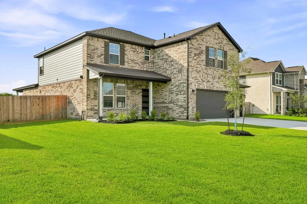 11526 Youngquist Drive Mont Belvieu, TX 77535