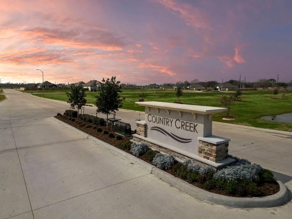 11526 Youngquist Drive Mont Belvieu, TX 77535