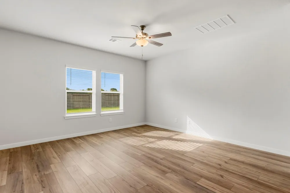 11526 Youngquist Drive Mont Belvieu, TX 77535