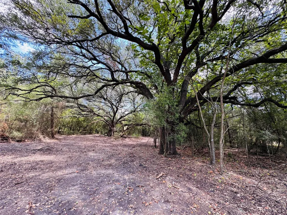 4400 Klekar-Gin Schulenburg, TX 78956