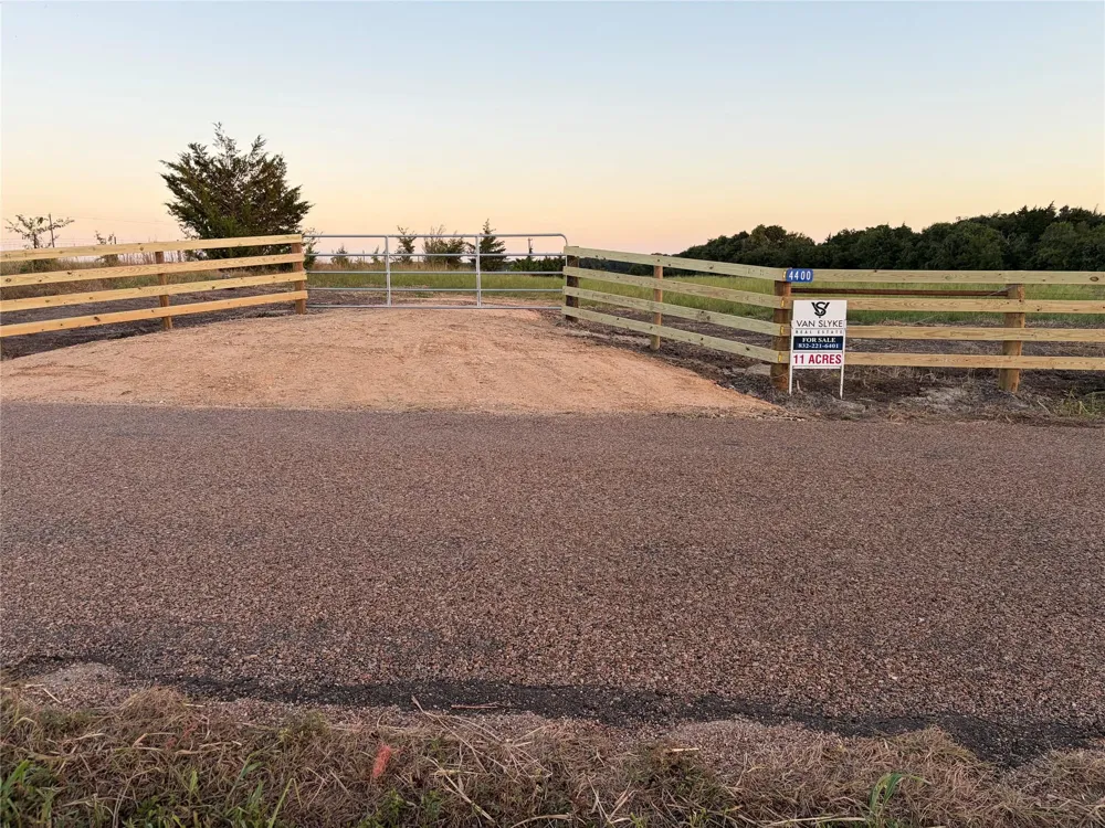 4400 Klekar-Gin Schulenburg, TX 78956