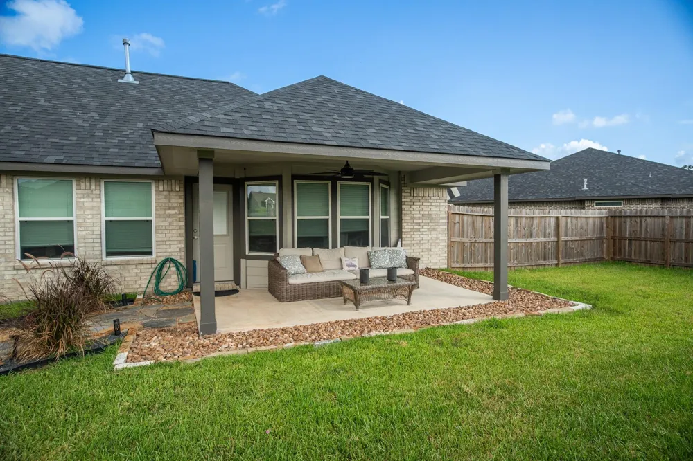 513 Yorktown Avenue Clute, TX 77531