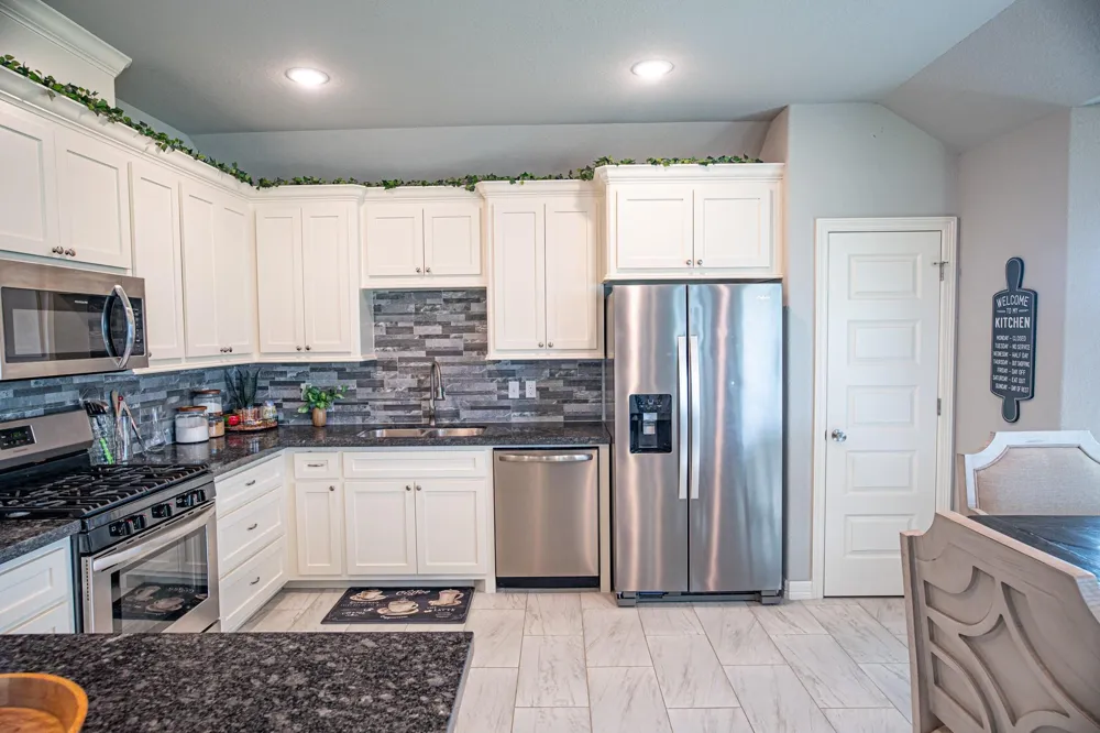 513 Yorktown Avenue Clute, TX 77531