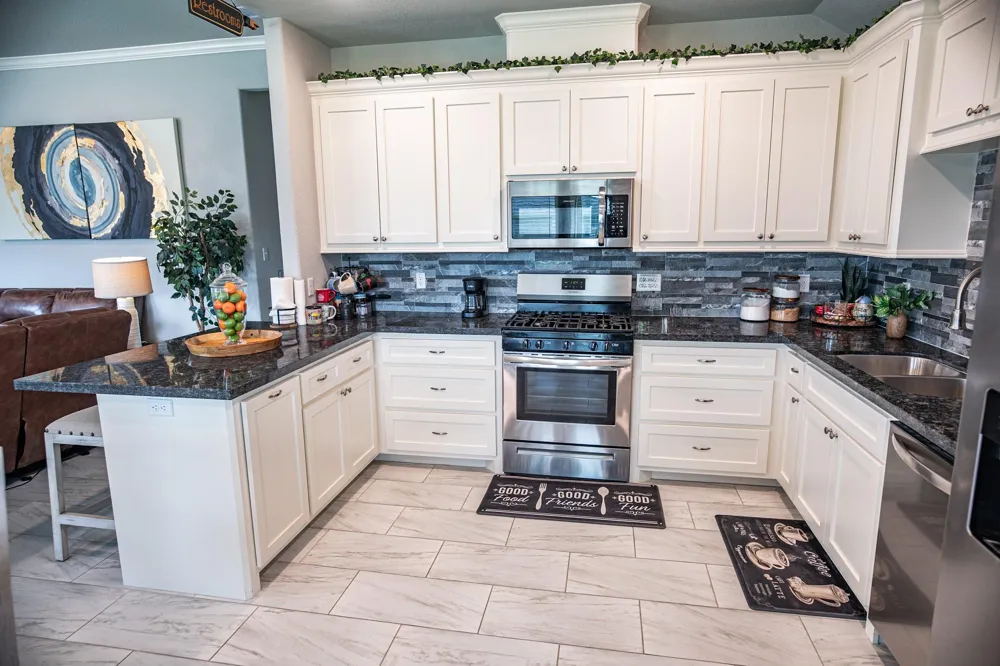 513 Yorktown Avenue Clute, TX 77531