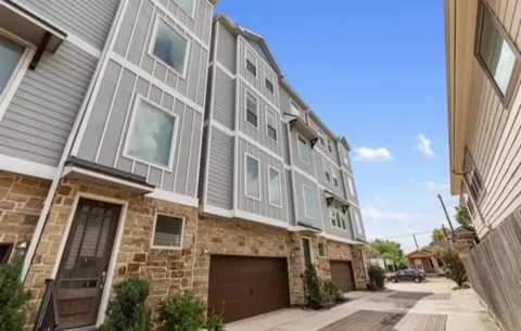805 W 23rd Street #B