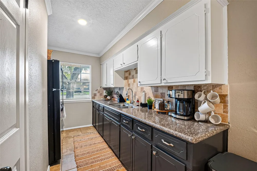 313 S Carroll Street La Porte, TX 77571