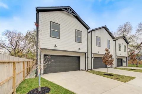 2015 Brackenridge Street