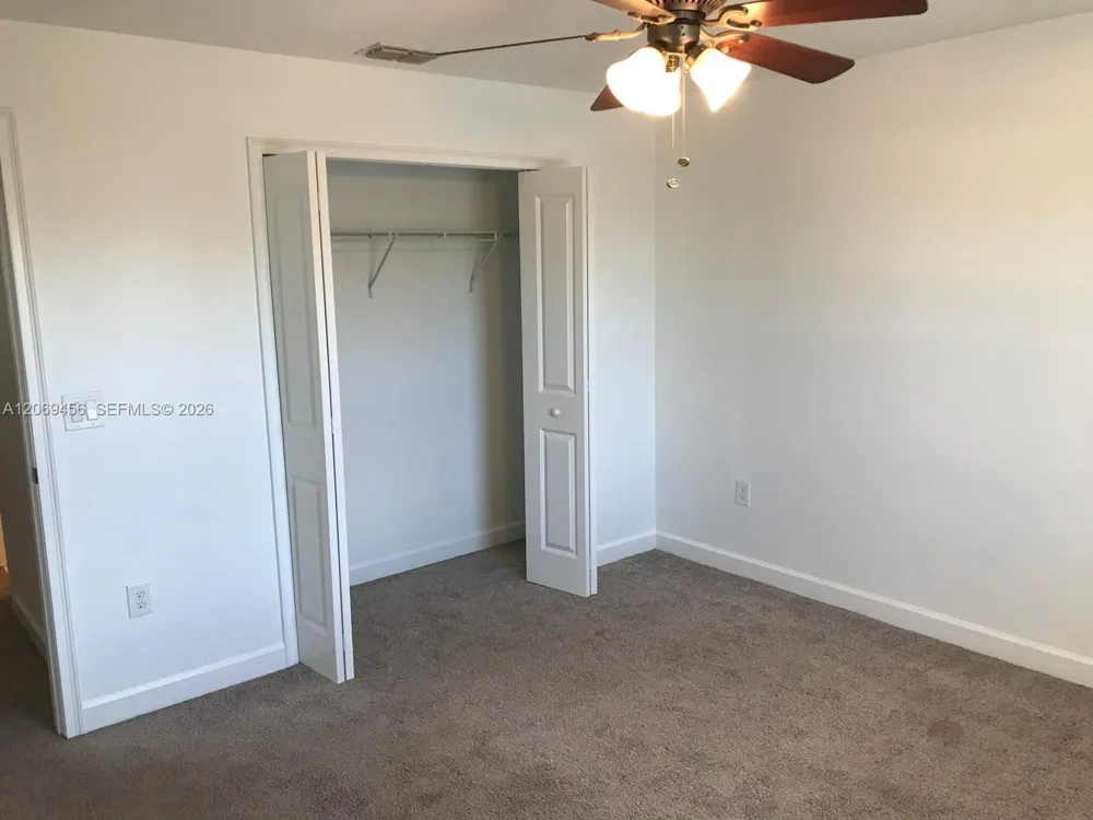3348 RODRICK CIR #. Orlando, FL 32824