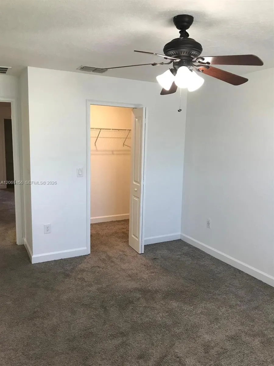 3348 RODRICK CIR #. Orlando, FL 32824
