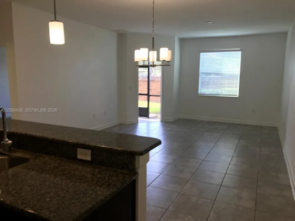 3348 RODRICK CIR #. Orlando, FL 32824