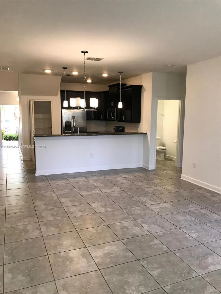 3348 RODRICK CIR #. Orlando, FL 32824