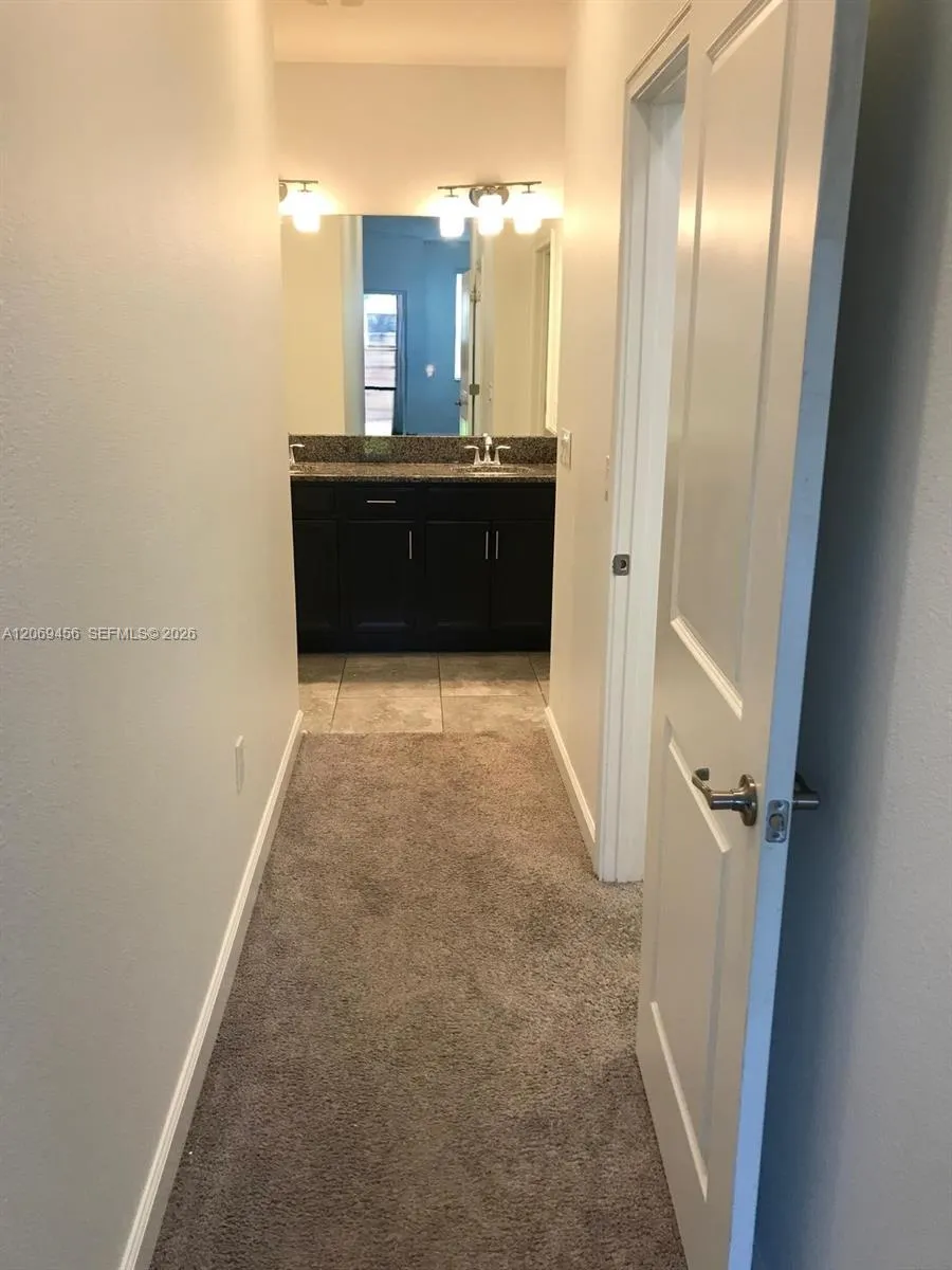 3348 RODRICK CIR #. Orlando, FL 32824