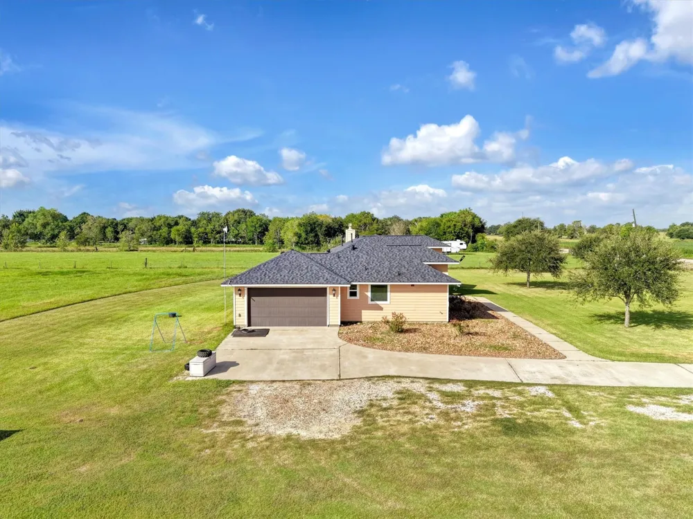 8131 Brinkmeyer Road Needville, TX 77461
