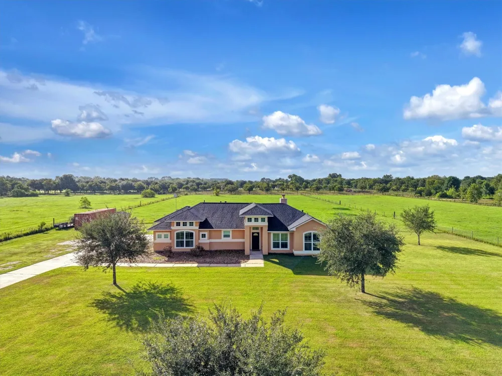 8131 Brinkmeyer Road Needville, TX 77461