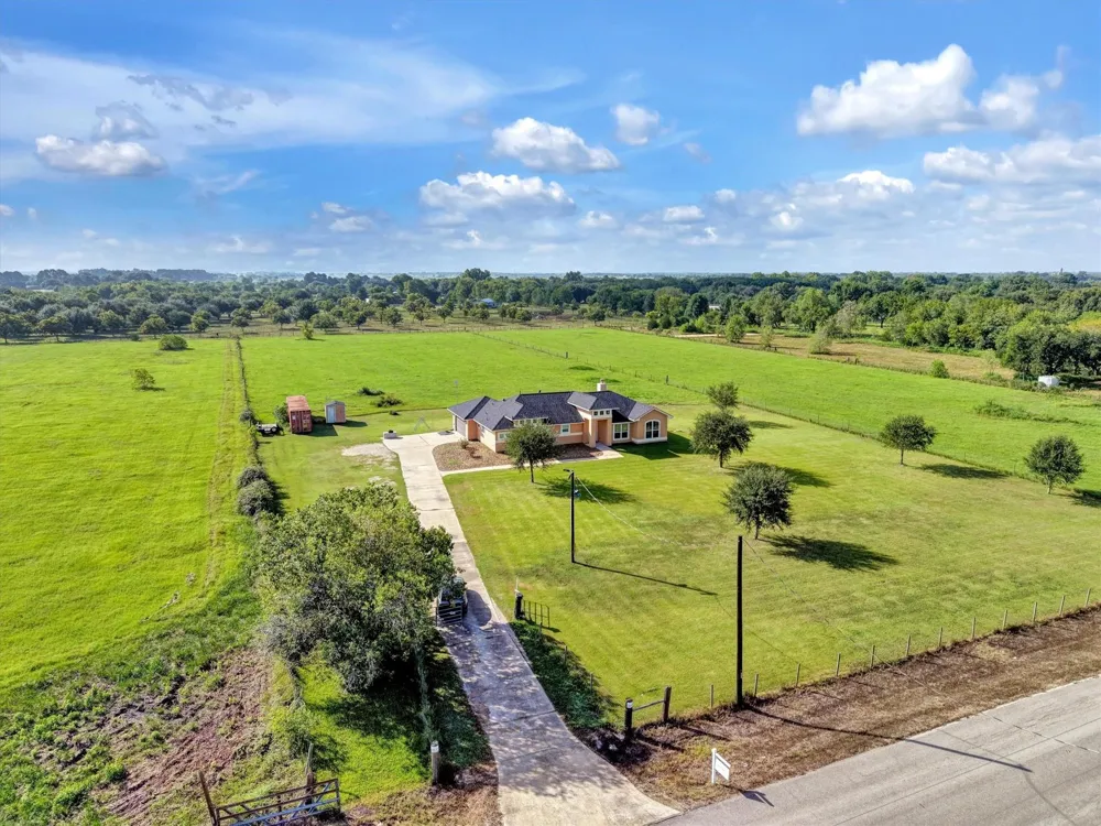8131 Brinkmeyer Road Needville, TX 77461