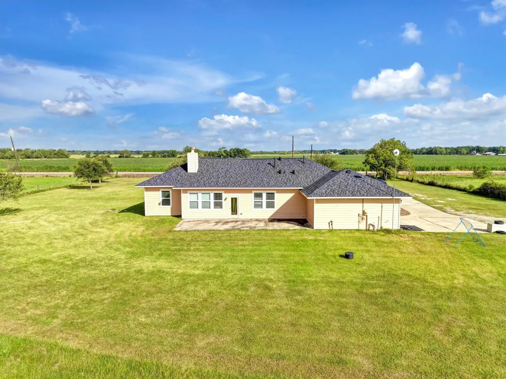 8131 Brinkmeyer Road Needville, TX 77461