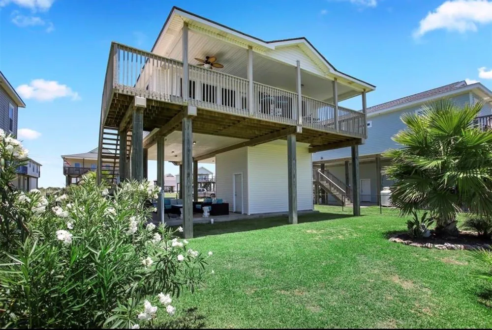 23171 Fresca Street Galveston, TX 77554