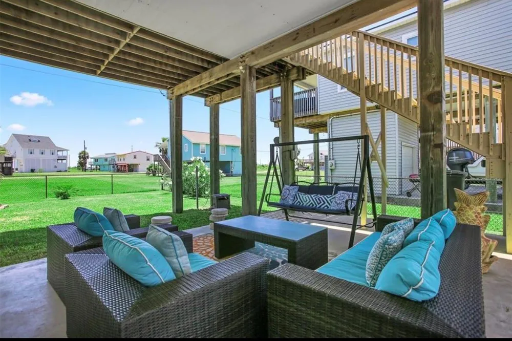 23171 Fresca Street Galveston, TX 77554