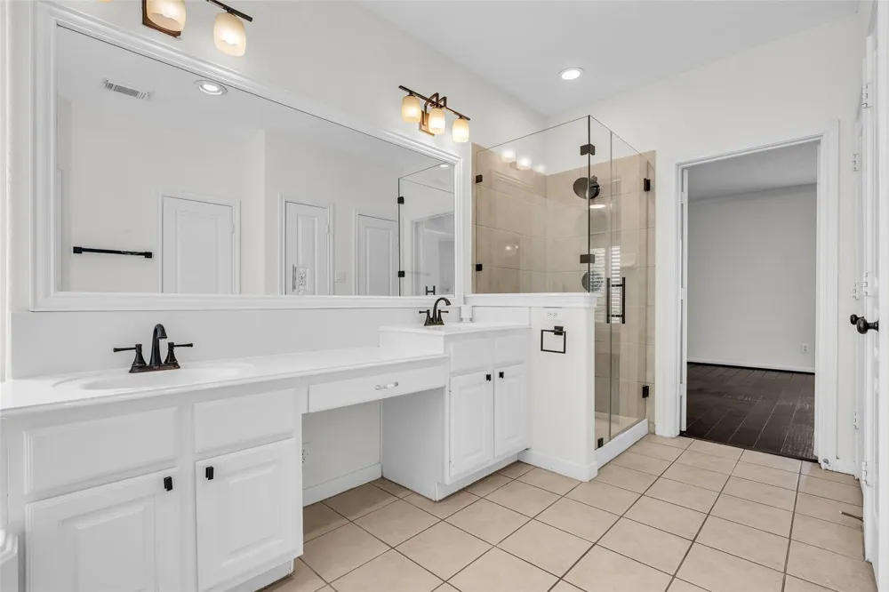 79 W Shale Creek Circle The Woodlands, TX 77382