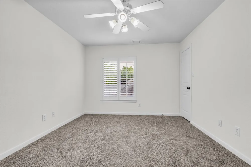 79 W Shale Creek Circle The Woodlands, TX 77382
