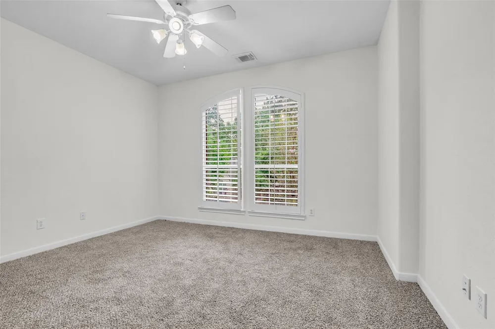 79 W Shale Creek Circle The Woodlands, TX 77382