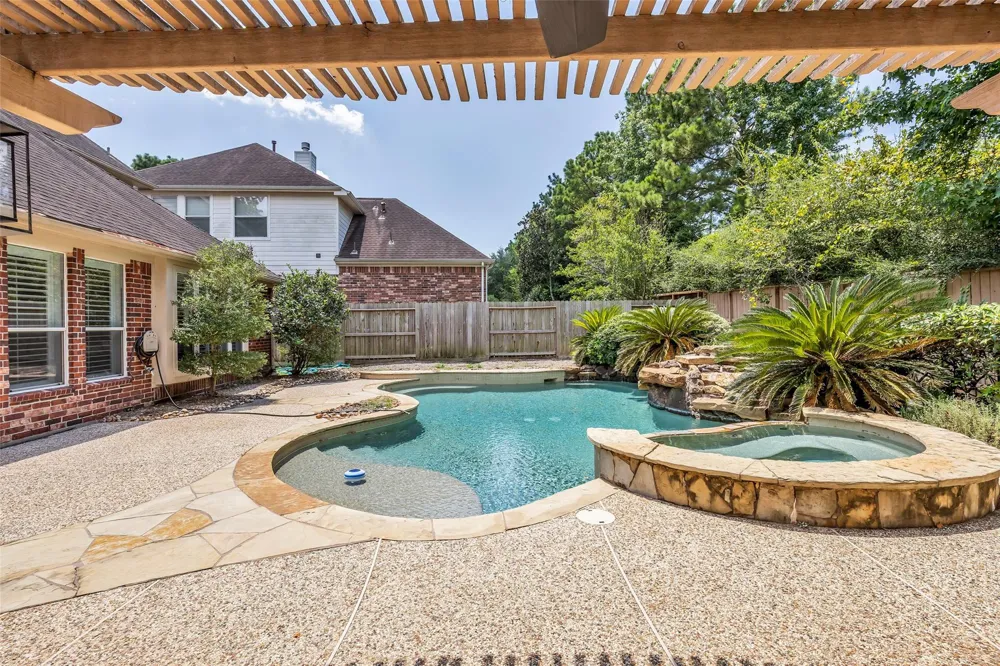 79 W Shale Creek Circle The Woodlands, TX 77382