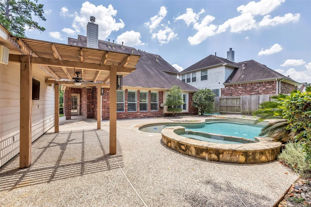 79 W Shale Creek Circle The Woodlands, TX 77382