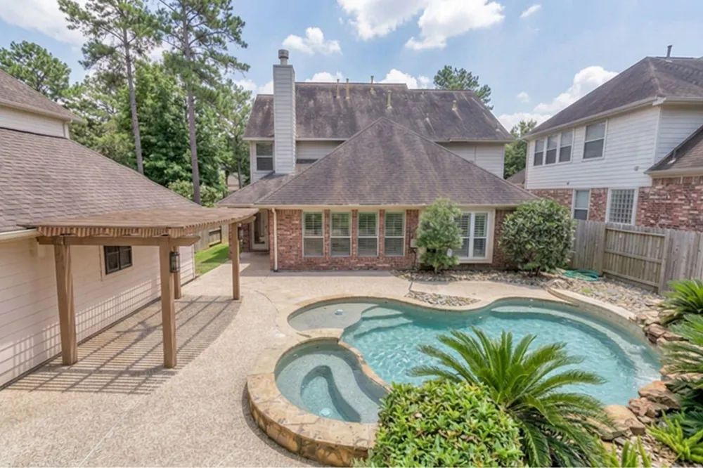 79 W Shale Creek Circle The Woodlands, TX 77382
