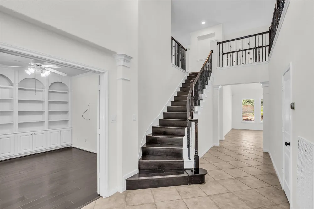 79 W Shale Creek Circle The Woodlands, TX 77382