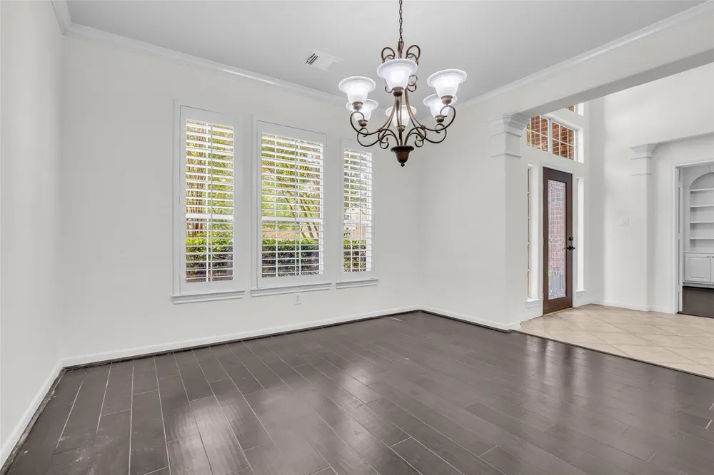 79 W Shale Creek Circle The Woodlands, TX 77382
