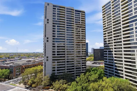 15 Greenway Plaza #3A