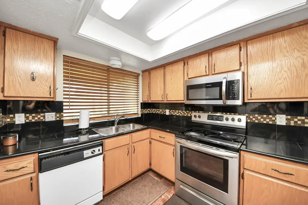16338 Hunting Dog Court Houston, TX 77489