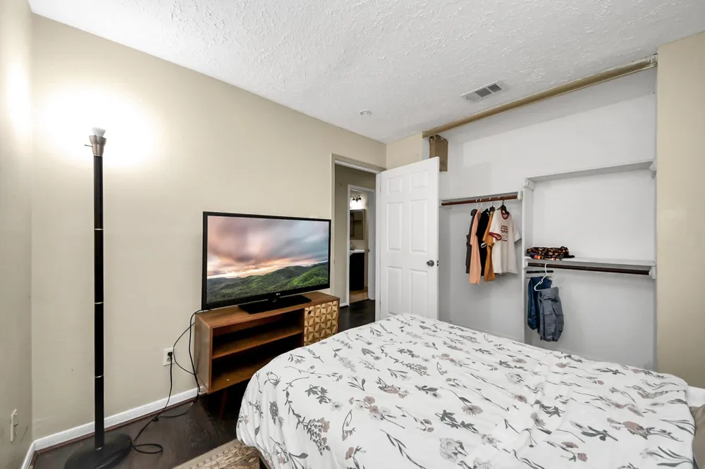 16338 Hunting Dog Court Houston, TX 77489