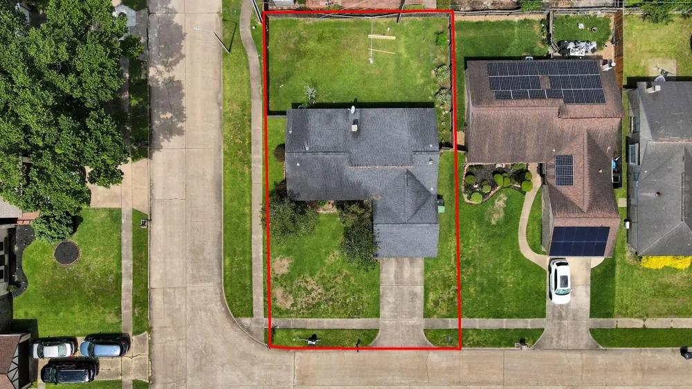 16338 Hunting Dog Court Houston, TX 77489