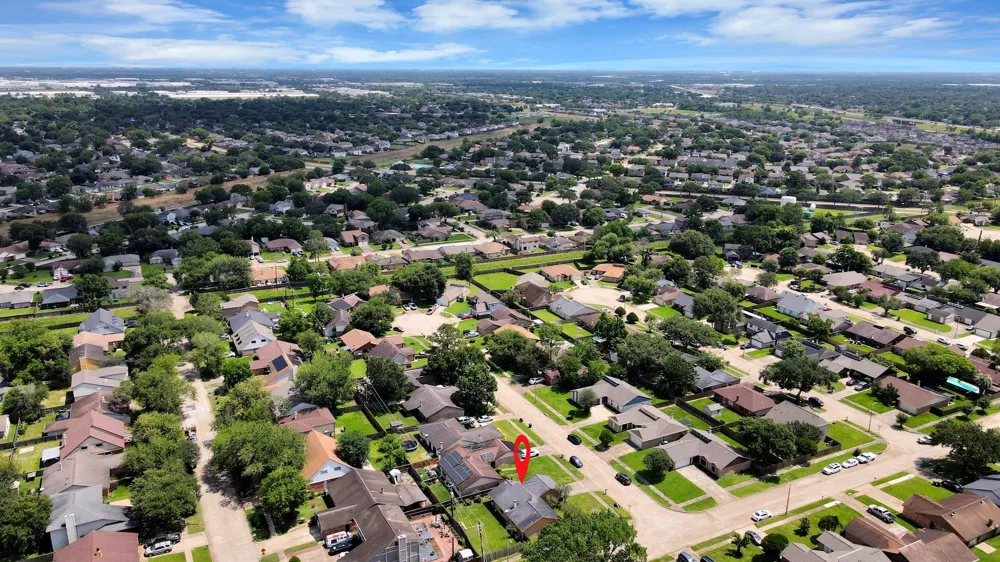 16338 Hunting Dog Court Houston, TX 77489